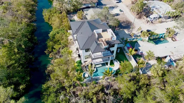 $6,295,000 | 6548 Sabal Drive, Sarasota, FL 34242
