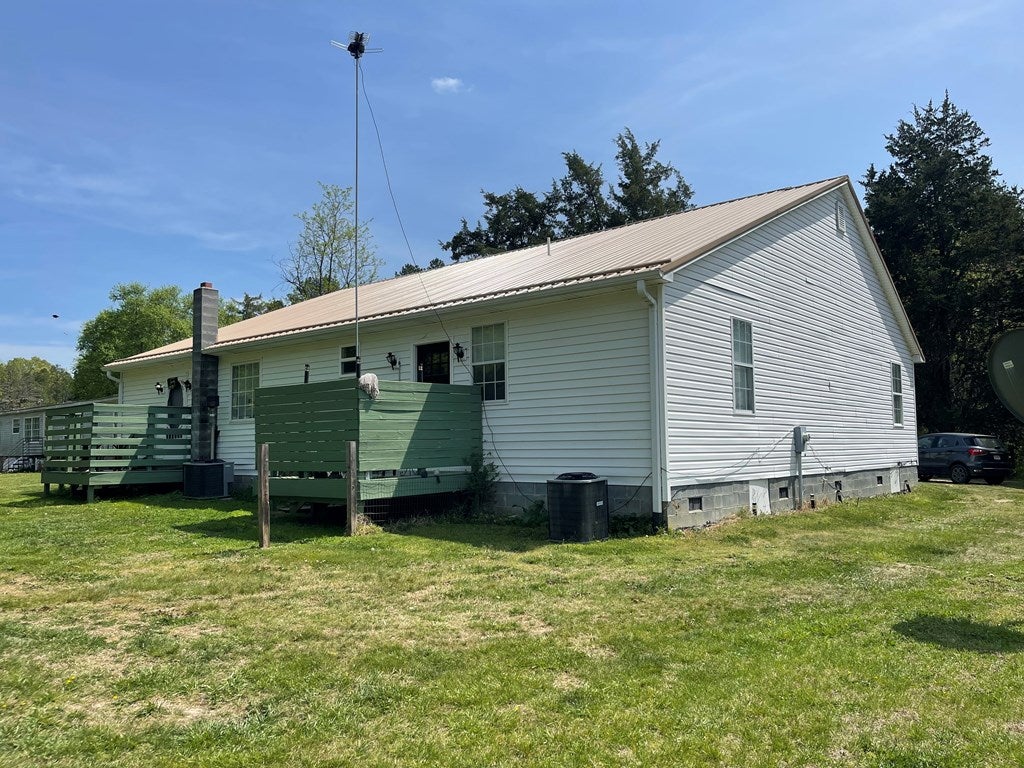 1099 Green Level Road Scottsburg, VA 24589 - Photo 4 of 14 Gallery Image 4