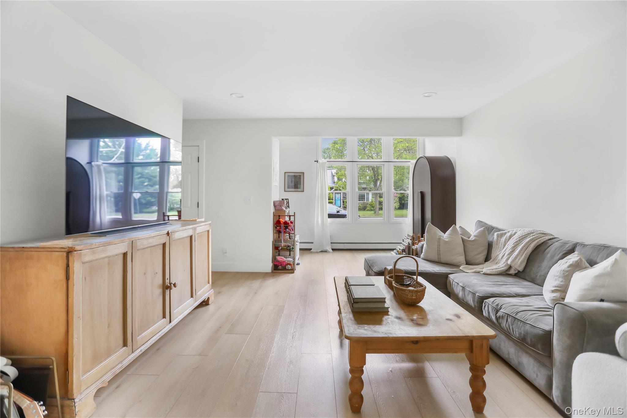 45 North Howells Point Road Bellport, NY 11713 - Photo 2 of 14