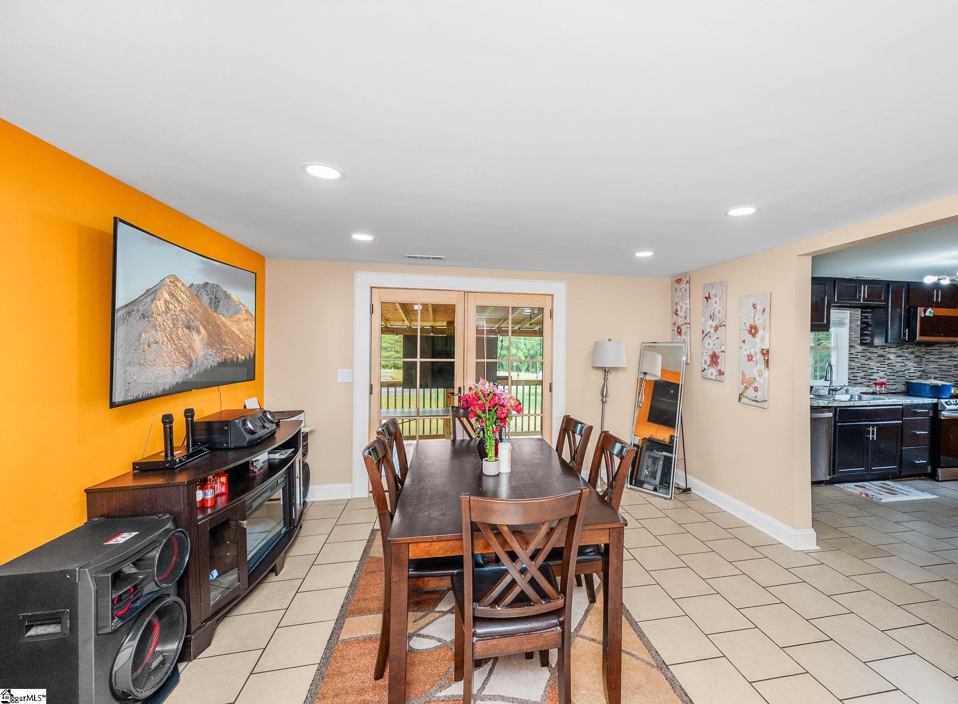 358 Finley Road Easley, SC 29642 - Photo 7 of 20