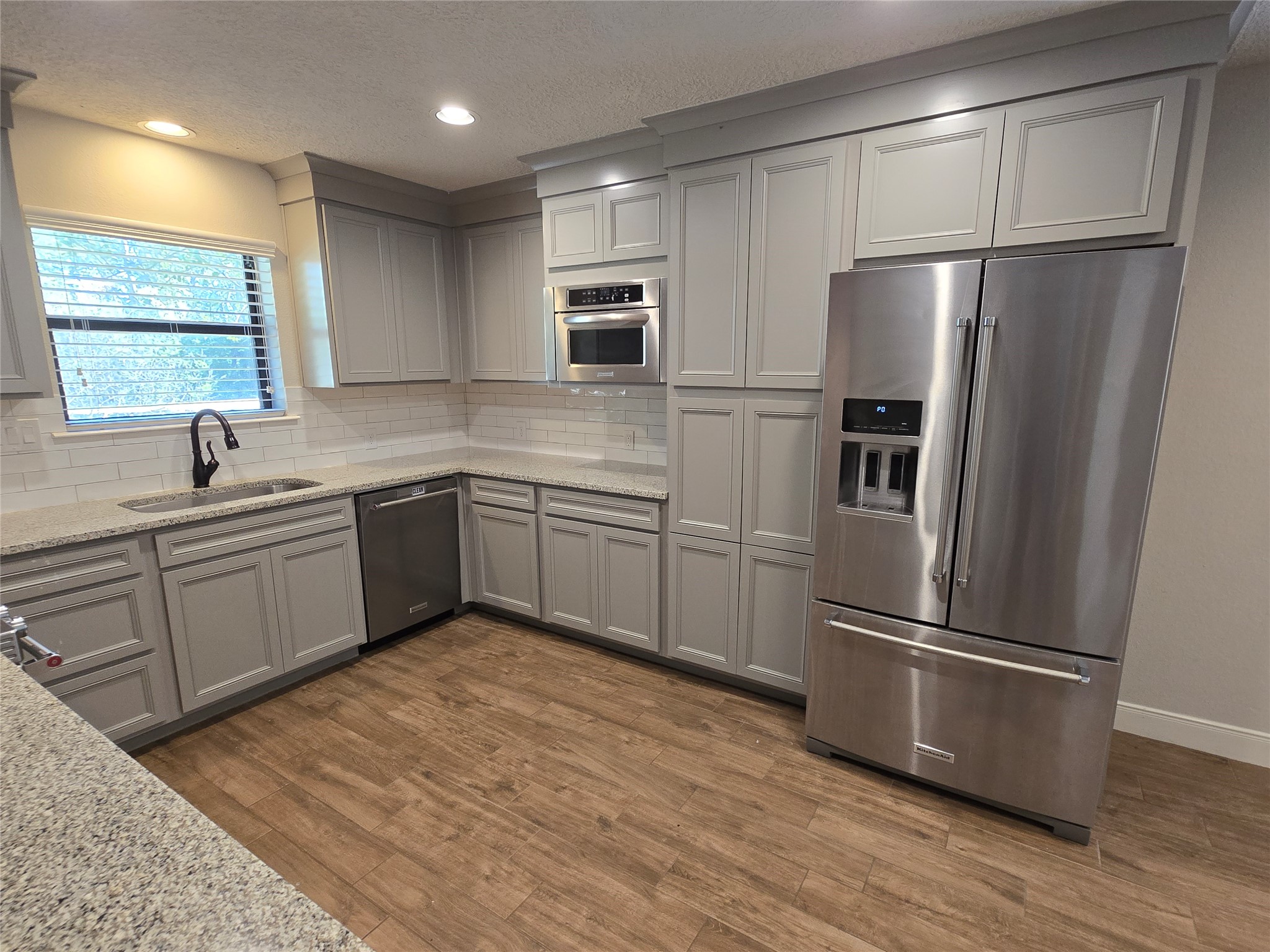 19103 Whitewood Drive Spring, TX 77373 - Photo 6 of 38 Stainless steel appliances throughout