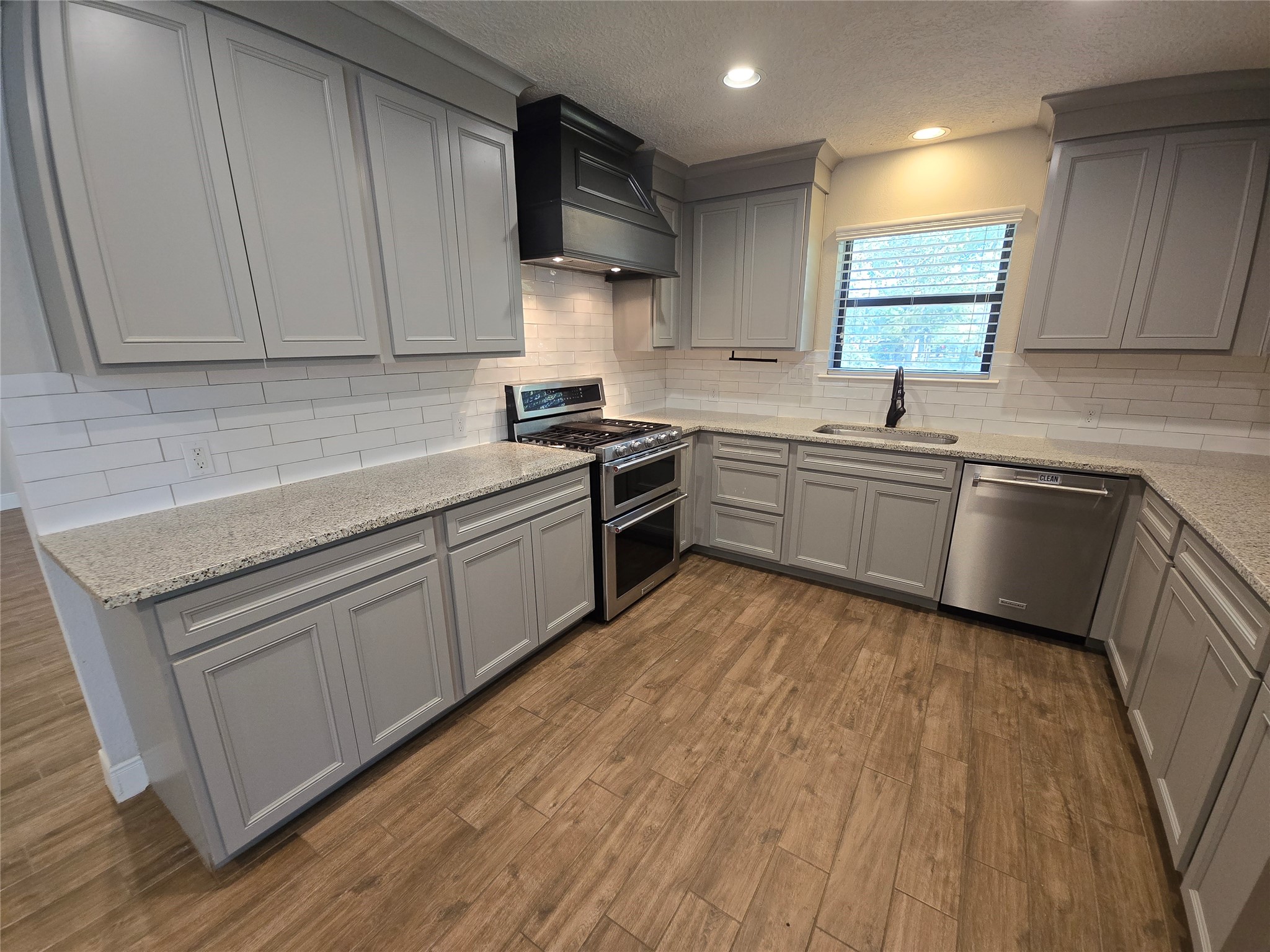 19103 Whitewood Drive Spring, TX 77373 - Photo 7 of 38 The double ovens make cooking a breeze