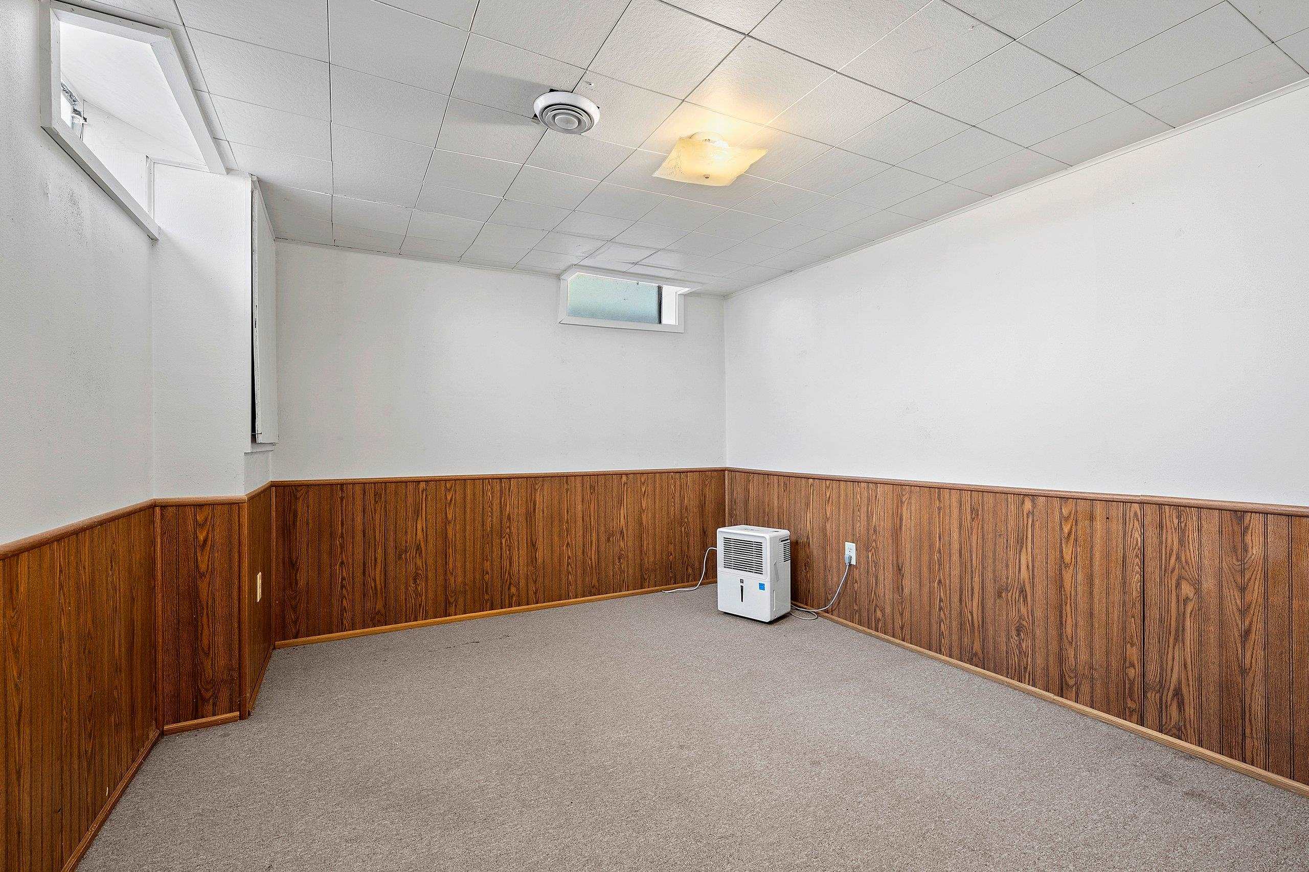 1006 East Lindbergh Street Appleton, WI 54911 - Photo 29 of 51