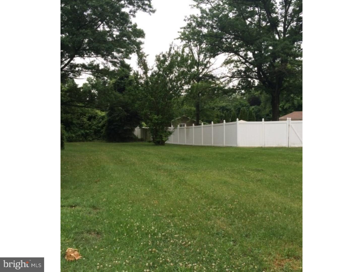 39 Oneida Avenue Delran, NJ 08057 - Photo 11 of 11 View in Back