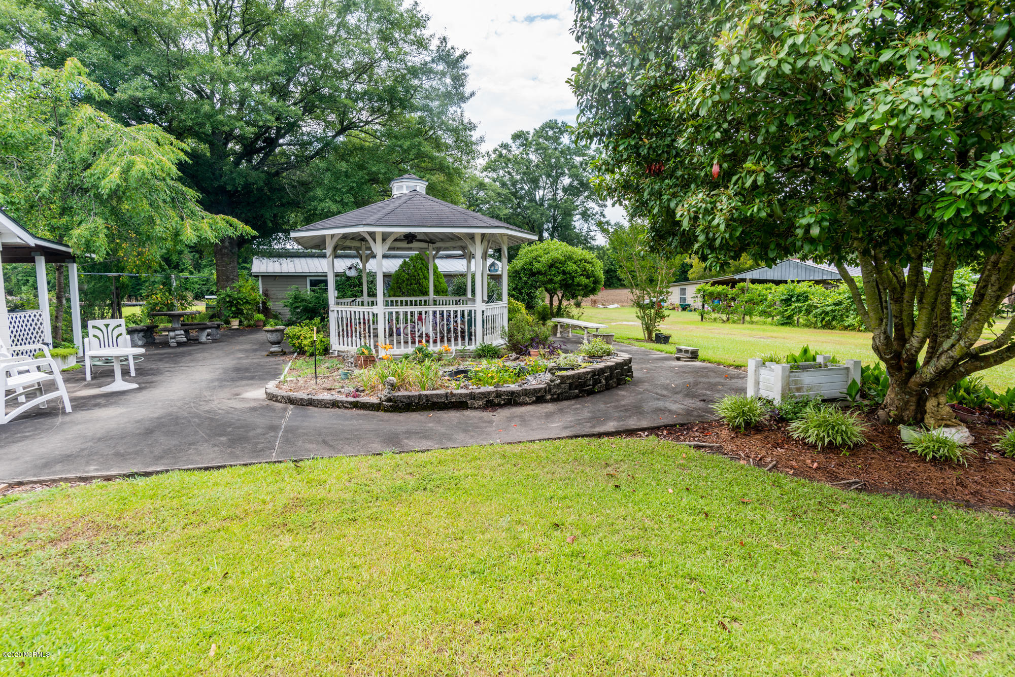 215 Clarks Road New Bern, NC 28562 - Photo 2 of 57 REL_3026