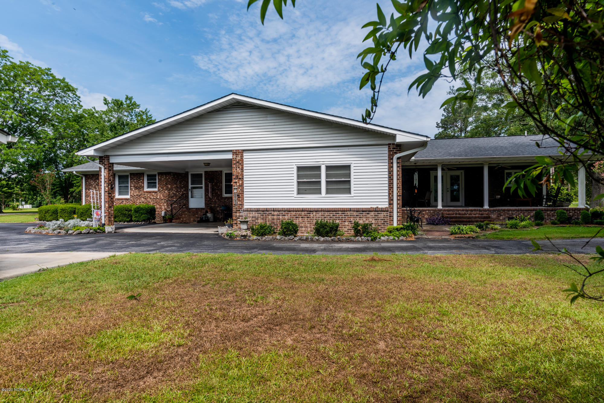 215 Clarks Road New Bern, NC 28562 - Photo 3 of 57 REL_3083