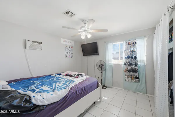 a view of back yard of the house