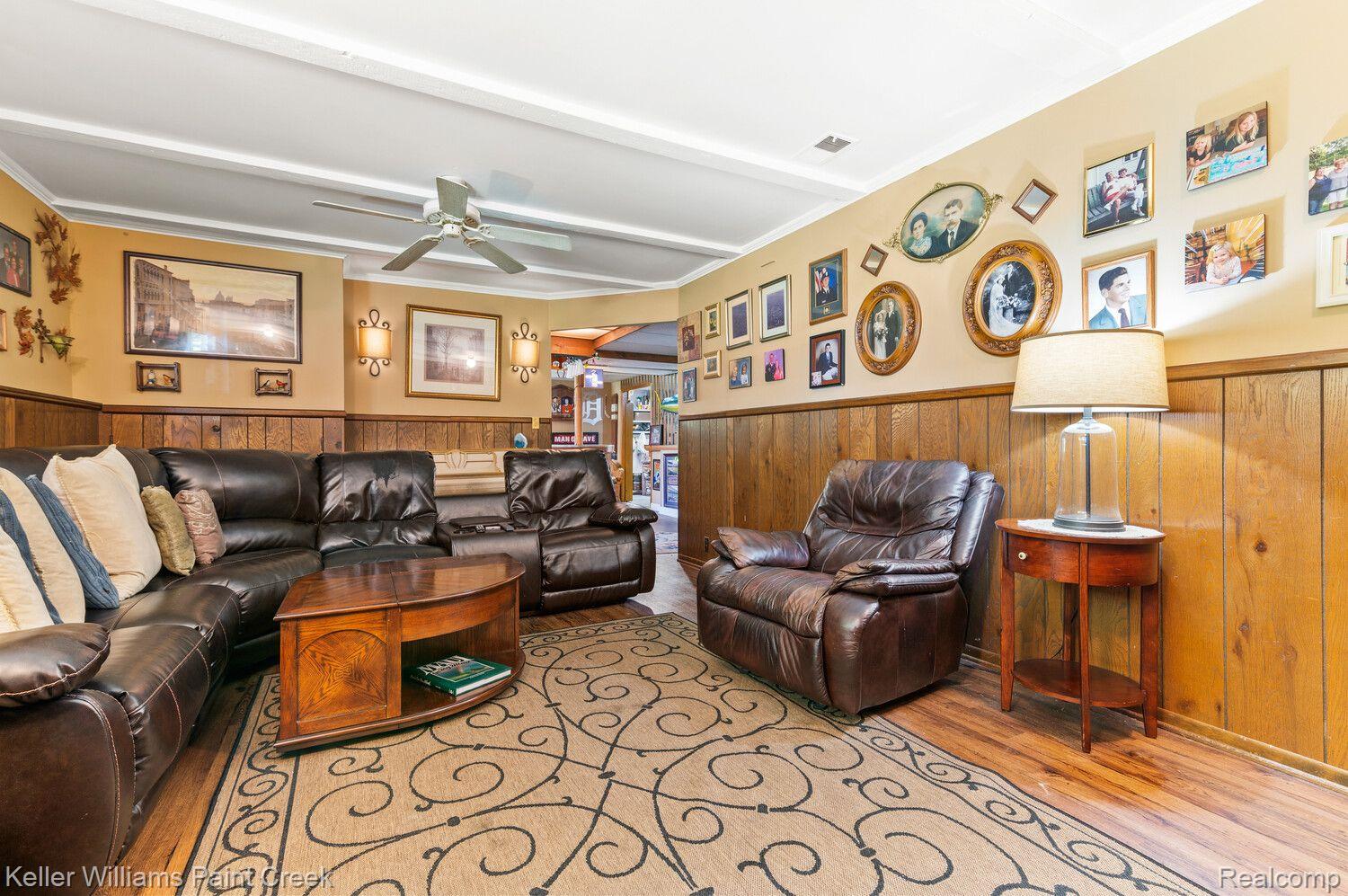 2550 Hessel Avenue Rochester, MI 48307 - Photo 17 of 35 Gallery Image 17