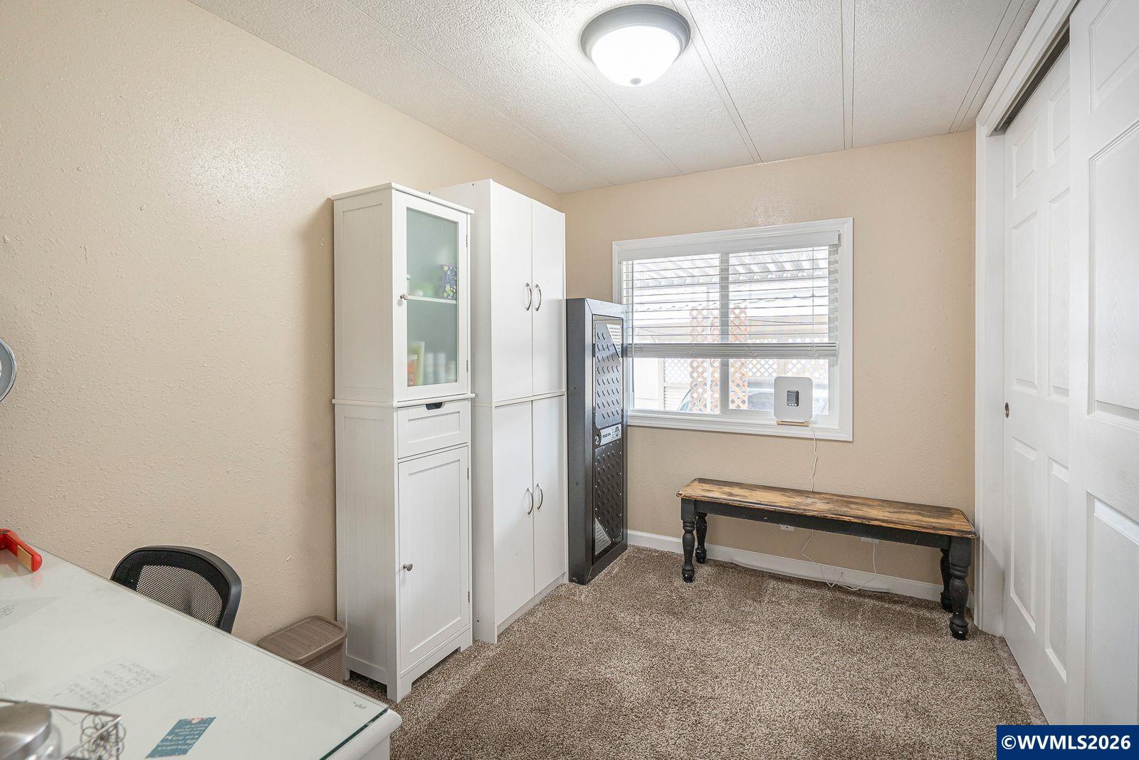 4374 Hazelgreen Road Northeast Salem, OR 97305 - Photo 16 of 32