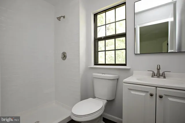 $2,100 | 428 Durham Court, West Deptford, NJ 08051