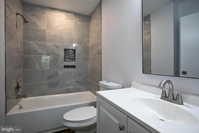 $2,100 | 428 Durham Court, West Deptford, NJ 08051