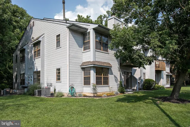 $2,100 | 428 Durham Court, West Deptford, NJ 08051