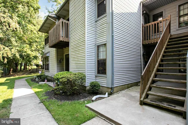 $2,100 | 428 Durham Court, West Deptford, NJ 08051
