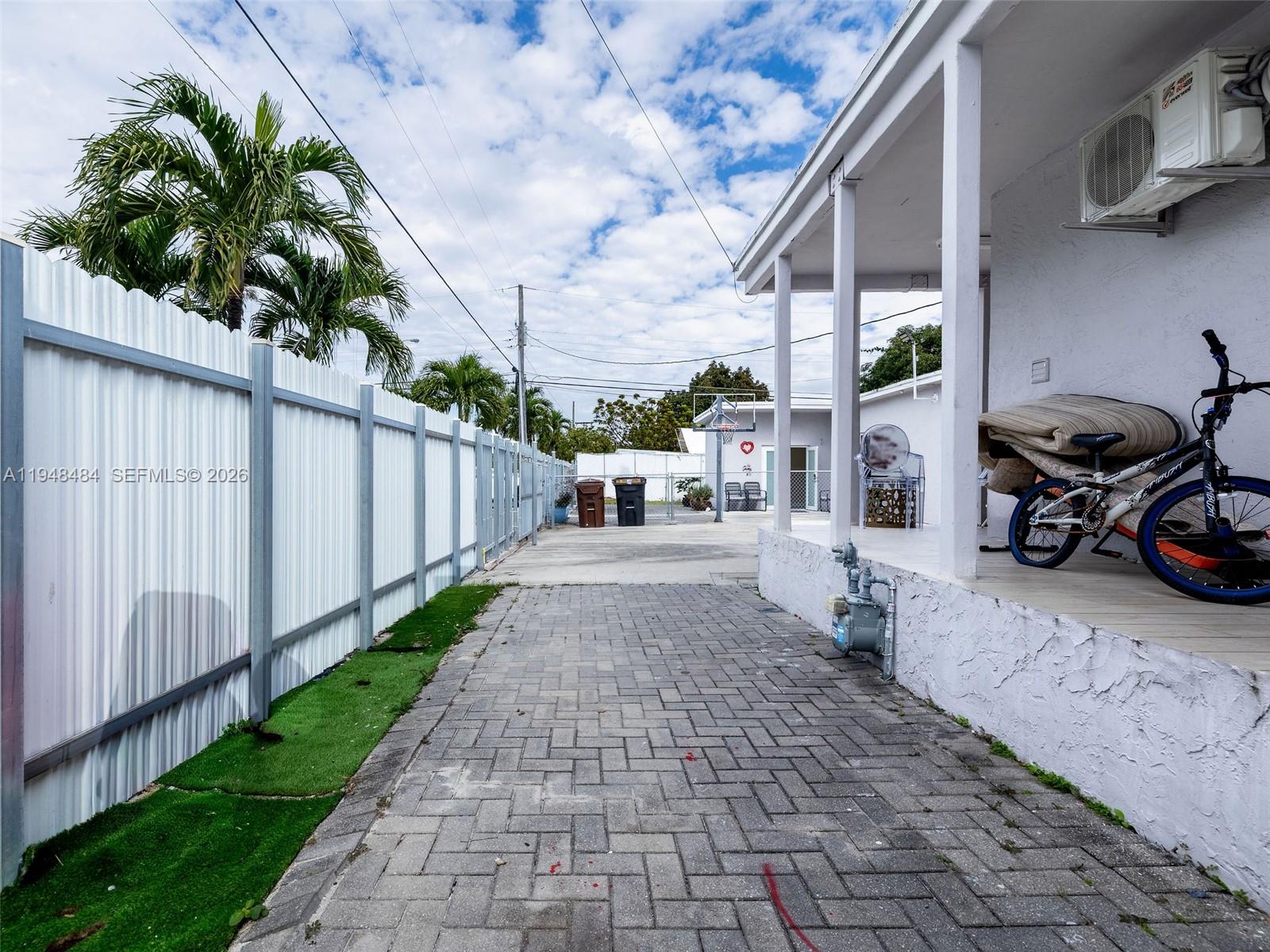 201 East 44th Street Hialeah, FL 33013 - Photo 30 of 39