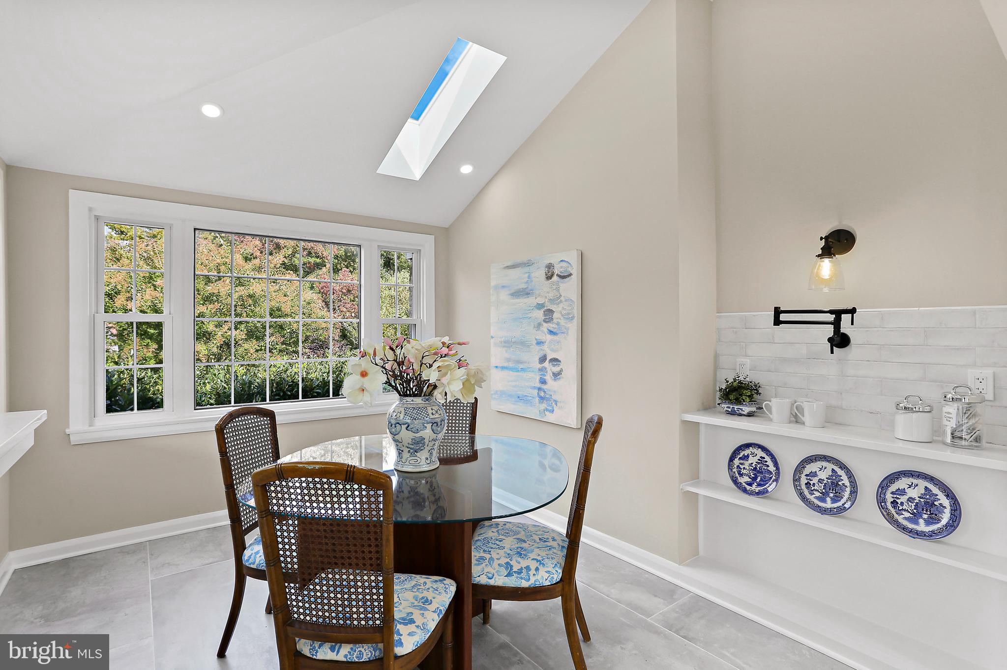 619 Stone Barn Road Towson, MD 21286 - Photo 5 of 58 breakfast nook with coffee station