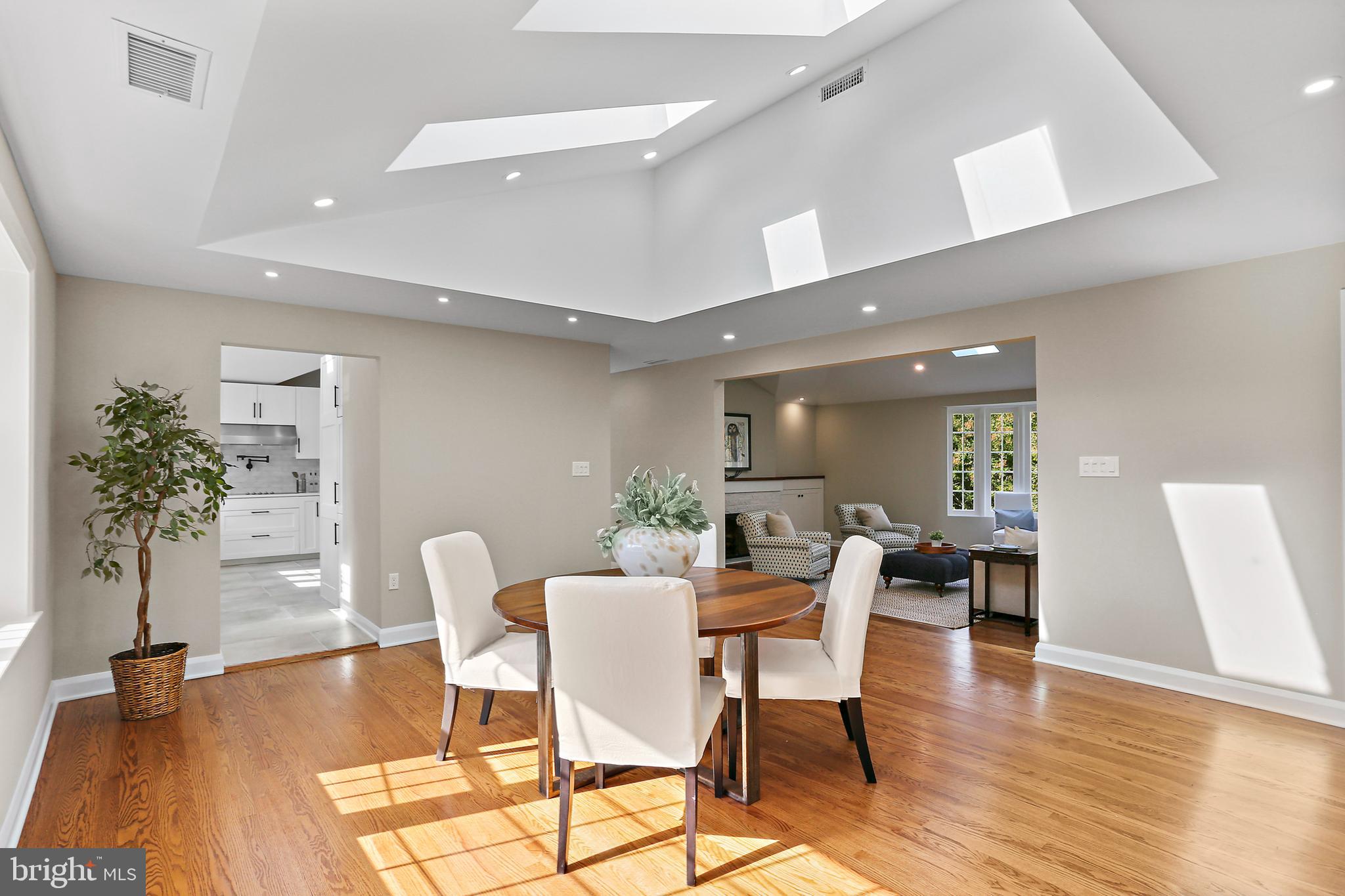 619 Stone Barn Road Towson, MD 21286 - Photo 8 of 58 light filled dining room