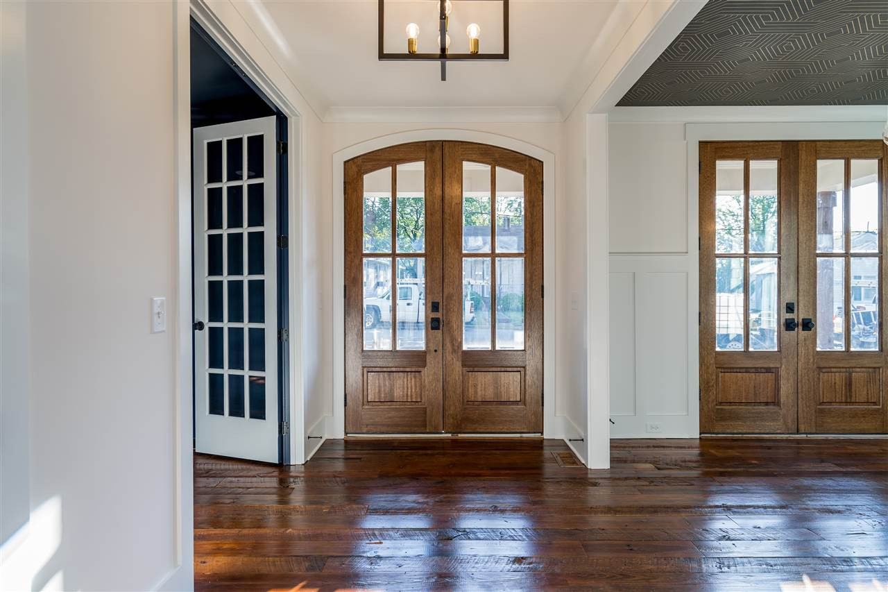 1703 Center Road Raleigh, NC 27608 - Photo 2 of 30 Photo 2