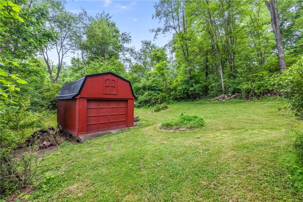 2972 East Hardies Road Gibsonia, PA 15044 - Photo 35 of 42 a view of a back yard
