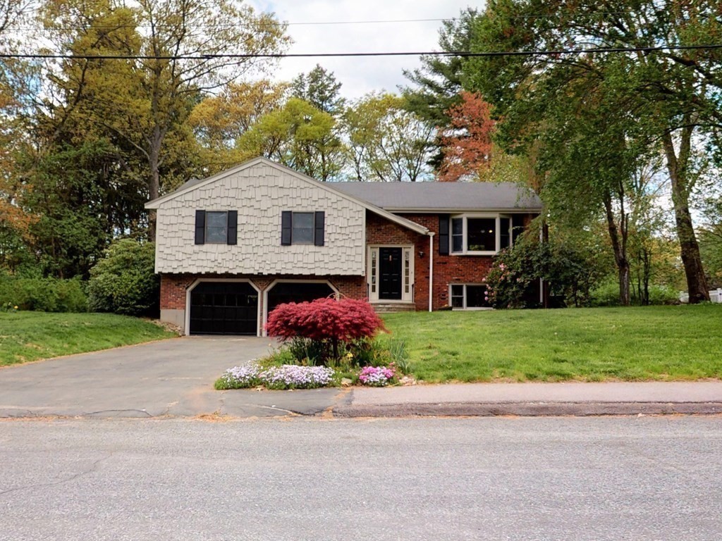7 Woodfall Road Medfield, MA 02052 - Photo 1 of 38