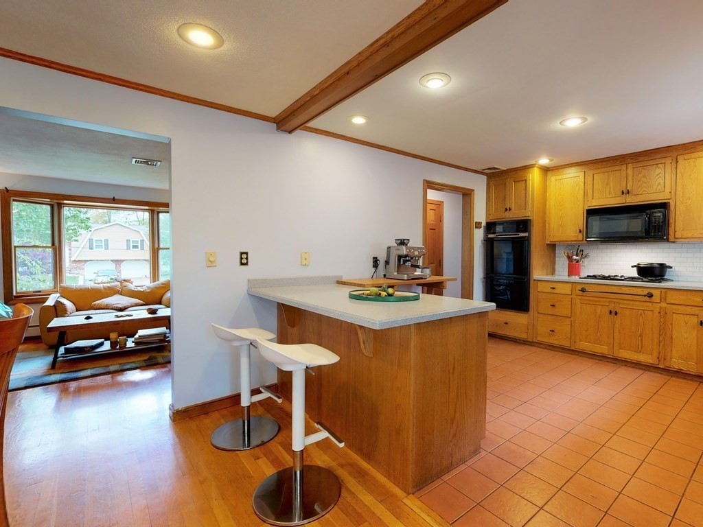 7 Woodfall Road Medfield, MA 02052 - Photo 12 of 38