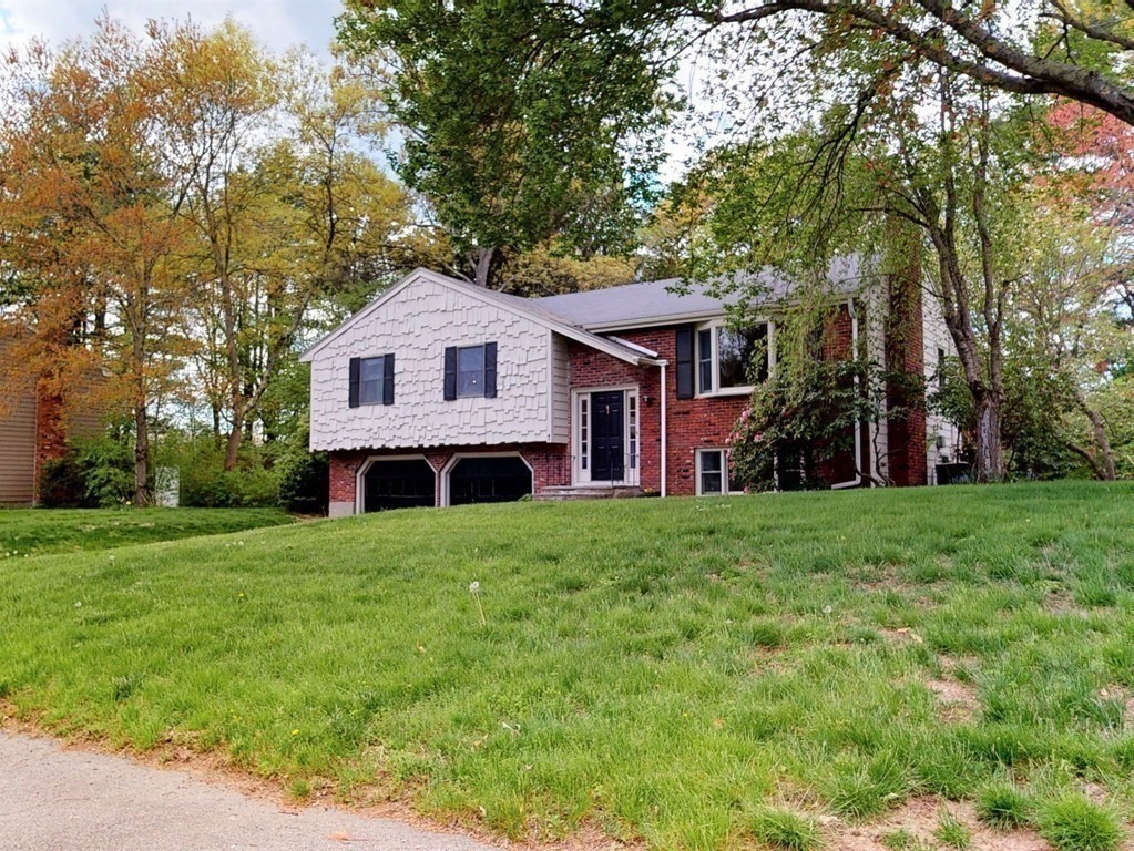 7 Woodfall Road Medfield, MA 02052 - Photo 2 of 38