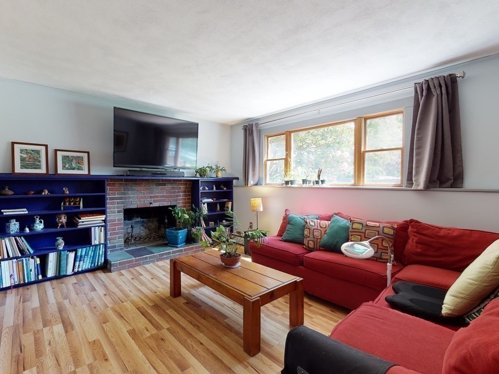 7 Woodfall Road Medfield, MA 02052 - Photo 24 of 38