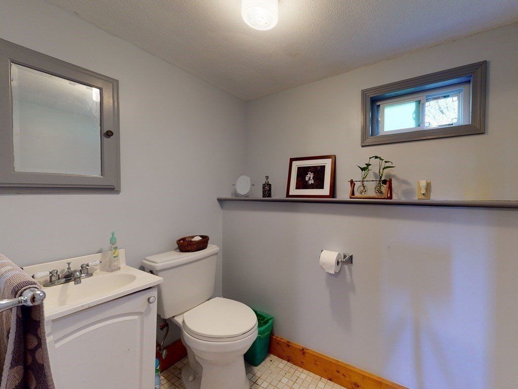 7 Woodfall Road Medfield, MA 02052 - Photo 29 of 38