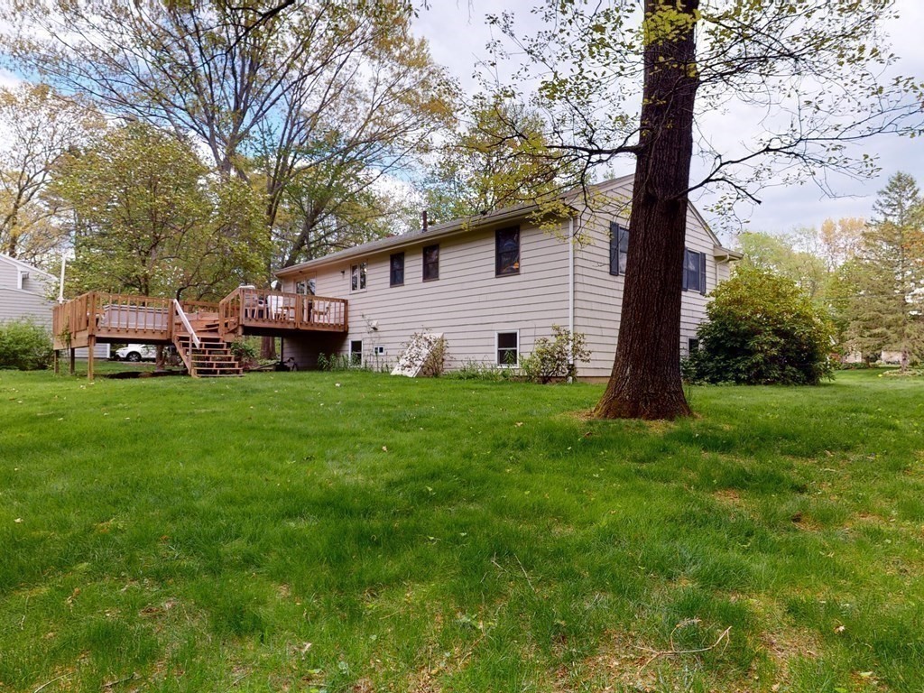 7 Woodfall Road Medfield, MA 02052 - Photo 34 of 38