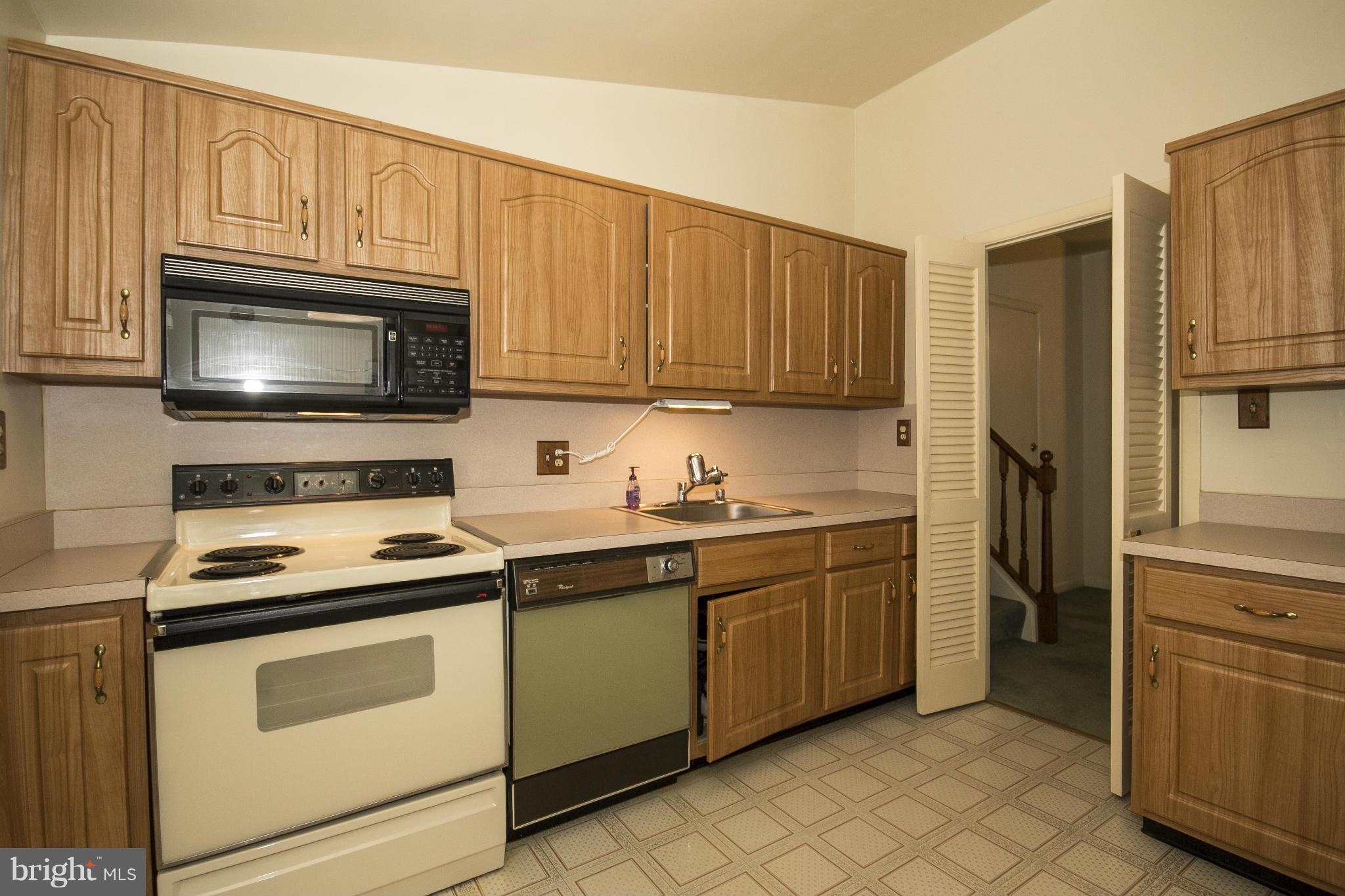 9203 Kilbride Road Baltimore, MD 21236 - Photo 8 of 28 Kitchen