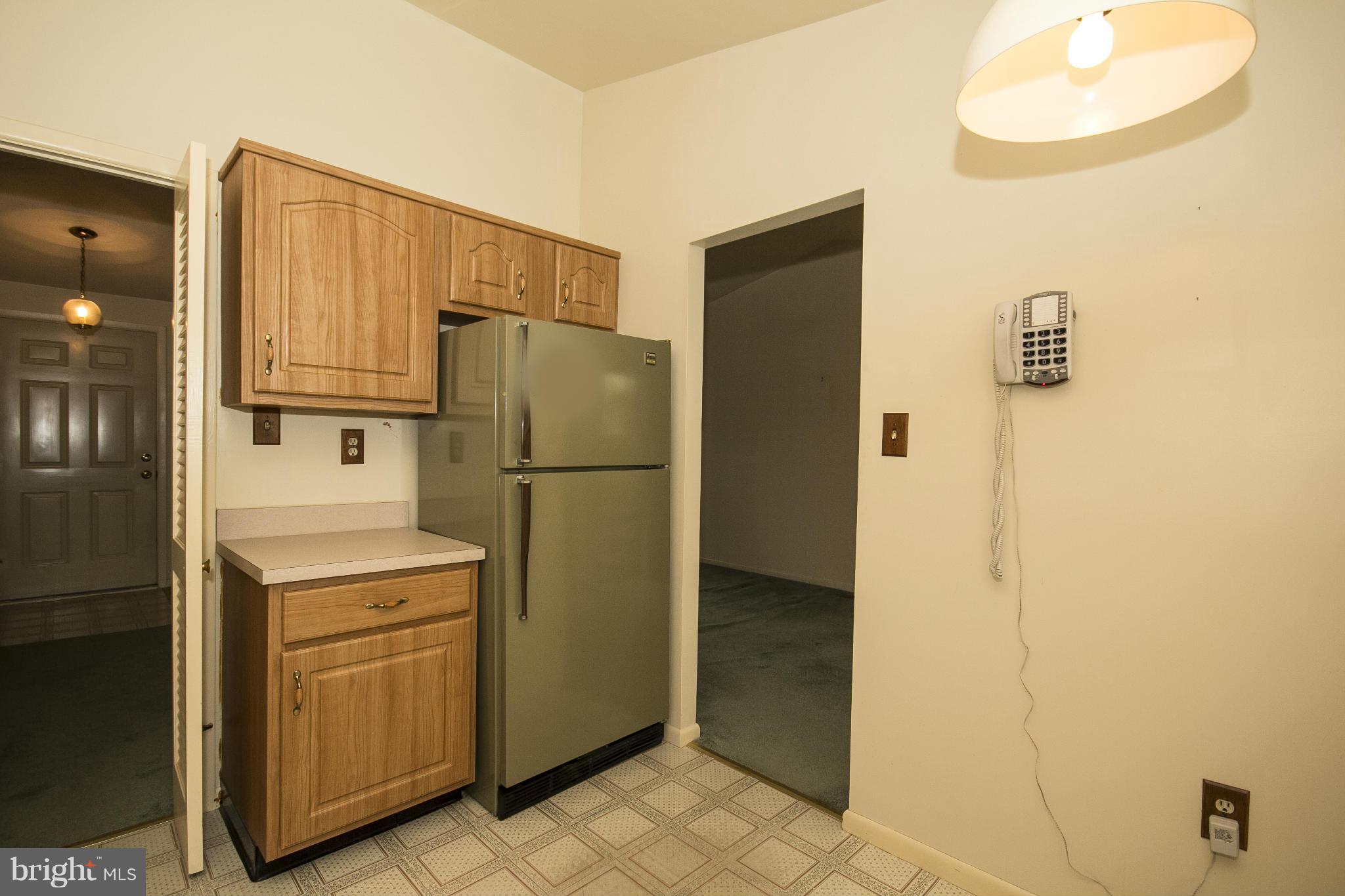 9203 Kilbride Road Baltimore, MD 21236 - Photo 9 of 28 Kitchen