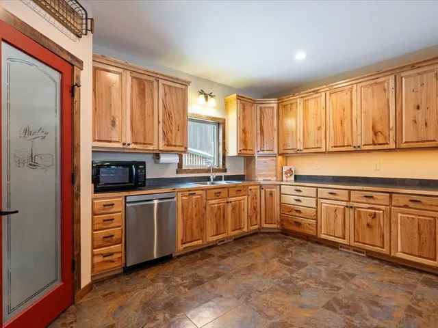 $1,500,000 | 27543 300th Place, Aitkin, MN 56431