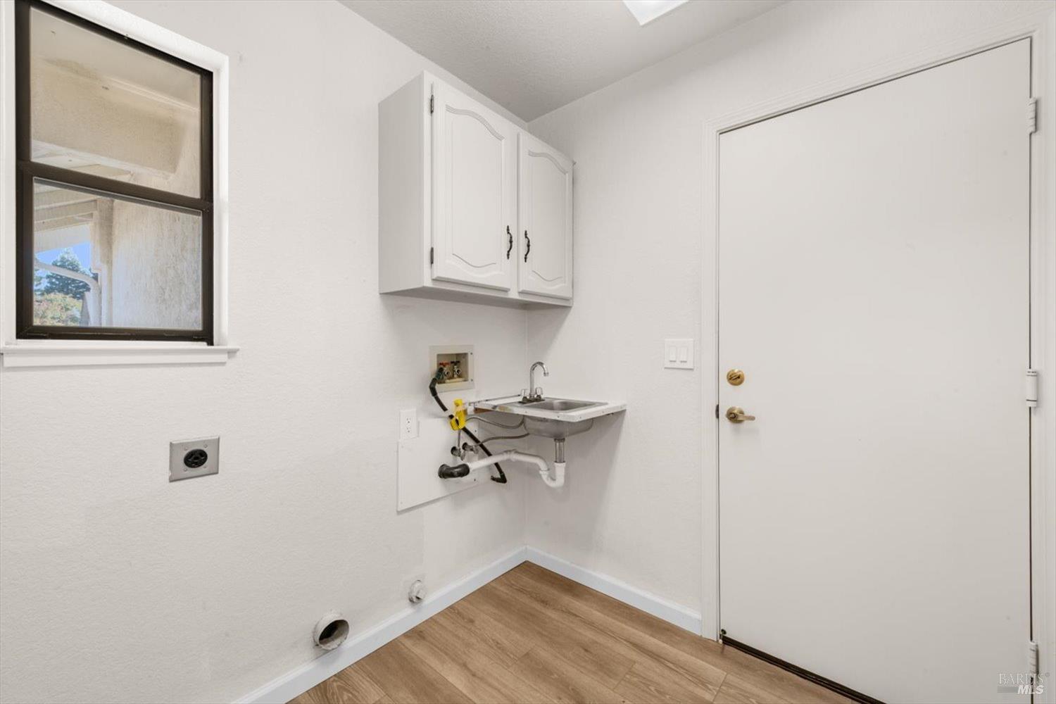 107 Inyo Court Vacaville, CA 95687 - Photo 31 of 49 a view of an empty room