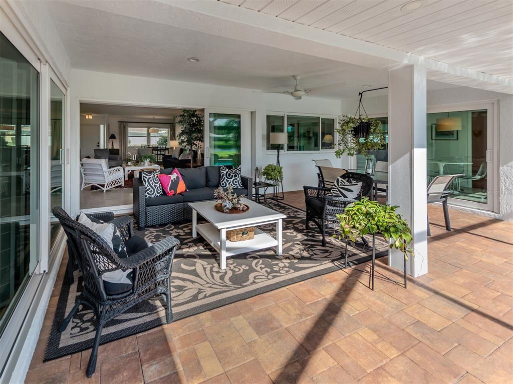 1228 Pine Needle Road Venice, FL 34285 - Photo 25 of 84 Gallery Image 25