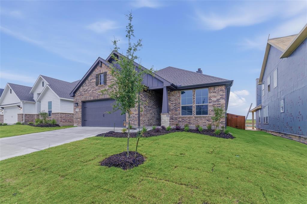 1333 Frio Drive Springtown, TX 76082 - Photo 3 of 25