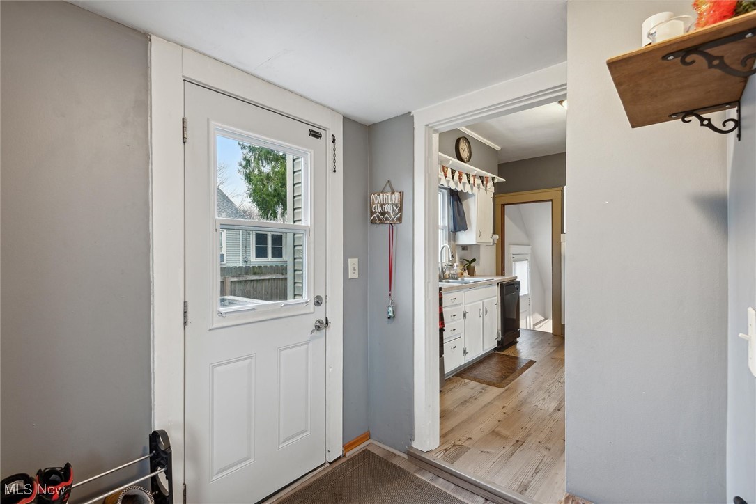 426 Root Road Lorain, OH 44052 - Photo 17 of 38