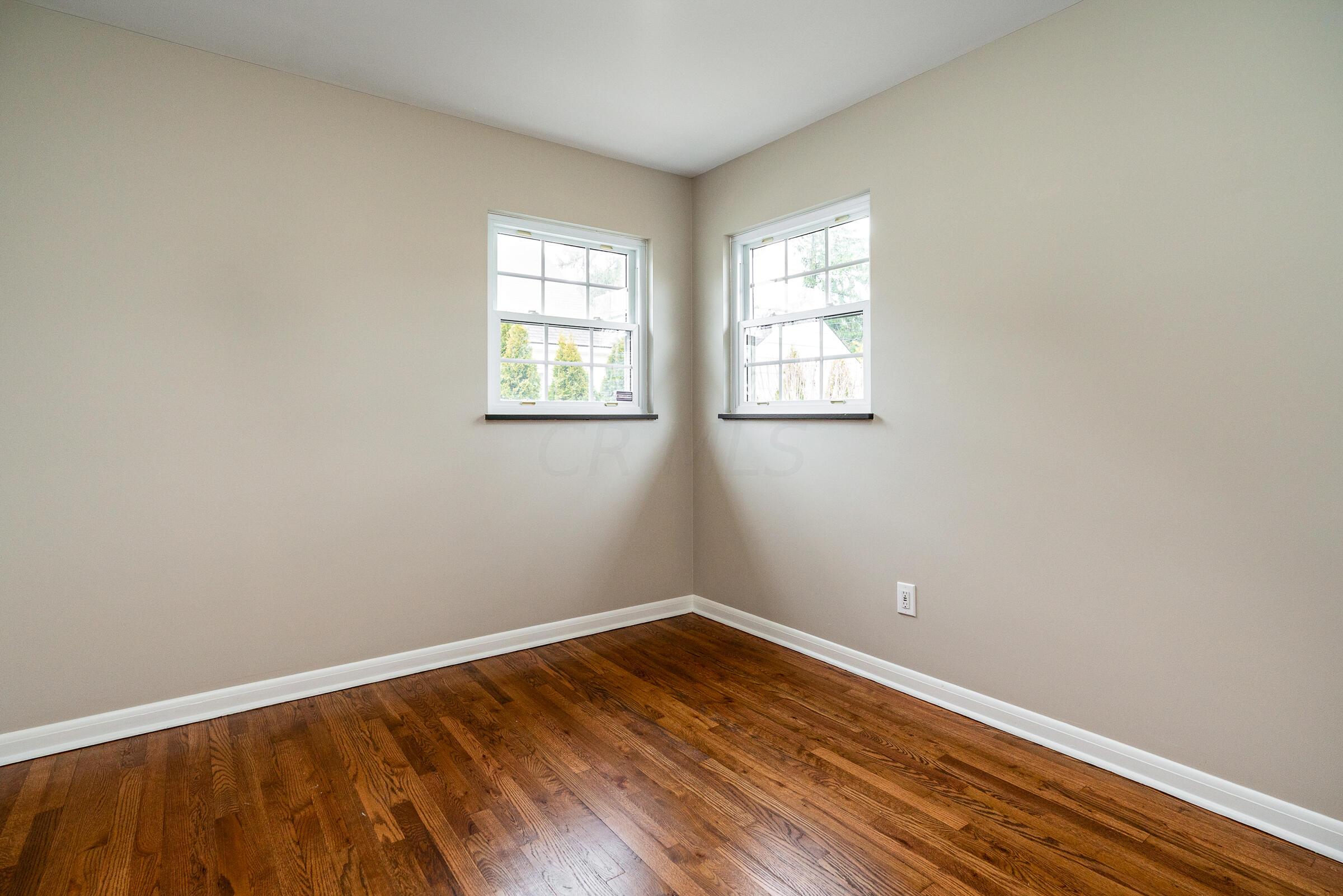 3229 Kenyon Road Columbus, OH 43221 - Photo 21 of 51 3229 Kenyon Rd-36