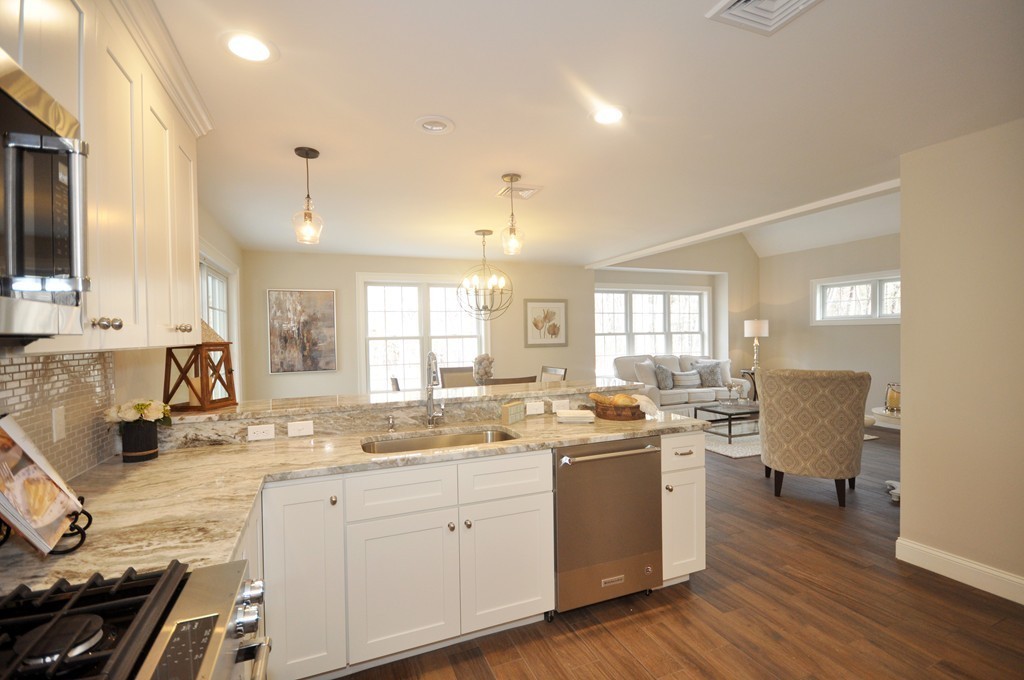7 Cheevers Path, Unit 7 Bedford, MA 01730 - Photo 3 of 25 Gallery Image 3
