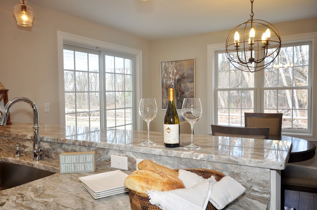 7 Cheevers Path, Unit 7 Bedford, MA 01730 - Photo 6 of 25 Gallery Image 6