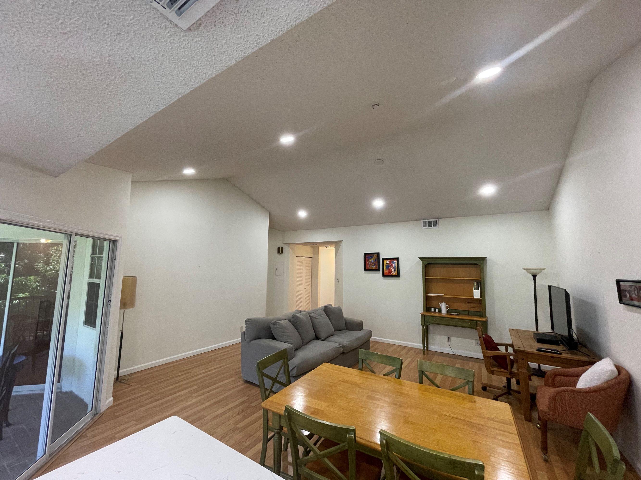 6508 Via Regina, Unit 4 Boca Raton, FL 33433 - Photo 9 of 22 09- Living Room