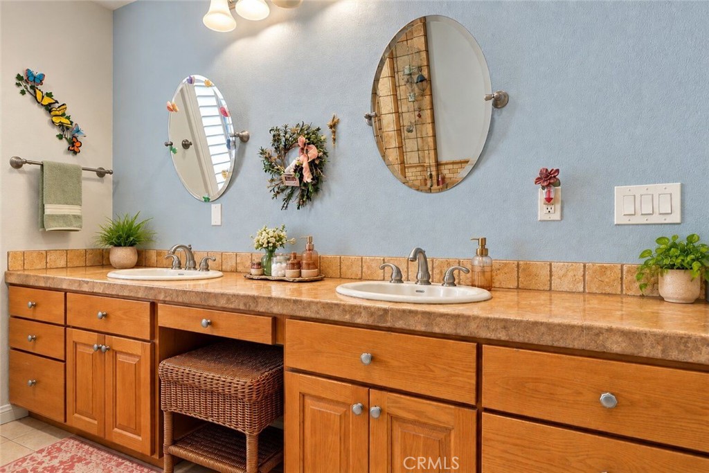 8554 Hillside Road Rancho Cucamonga, CA 91701 - Photo 26 of 40 Primary bathroom 1 with large vanity