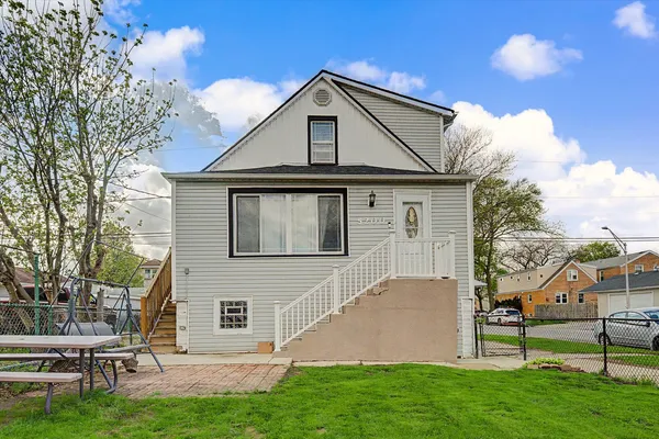 $389,900 | 5200 South Lorel Avenue, Chicago, IL 60638