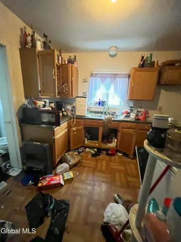 $89,999 | 77 Grove Street, Amsterdam, NY 12010