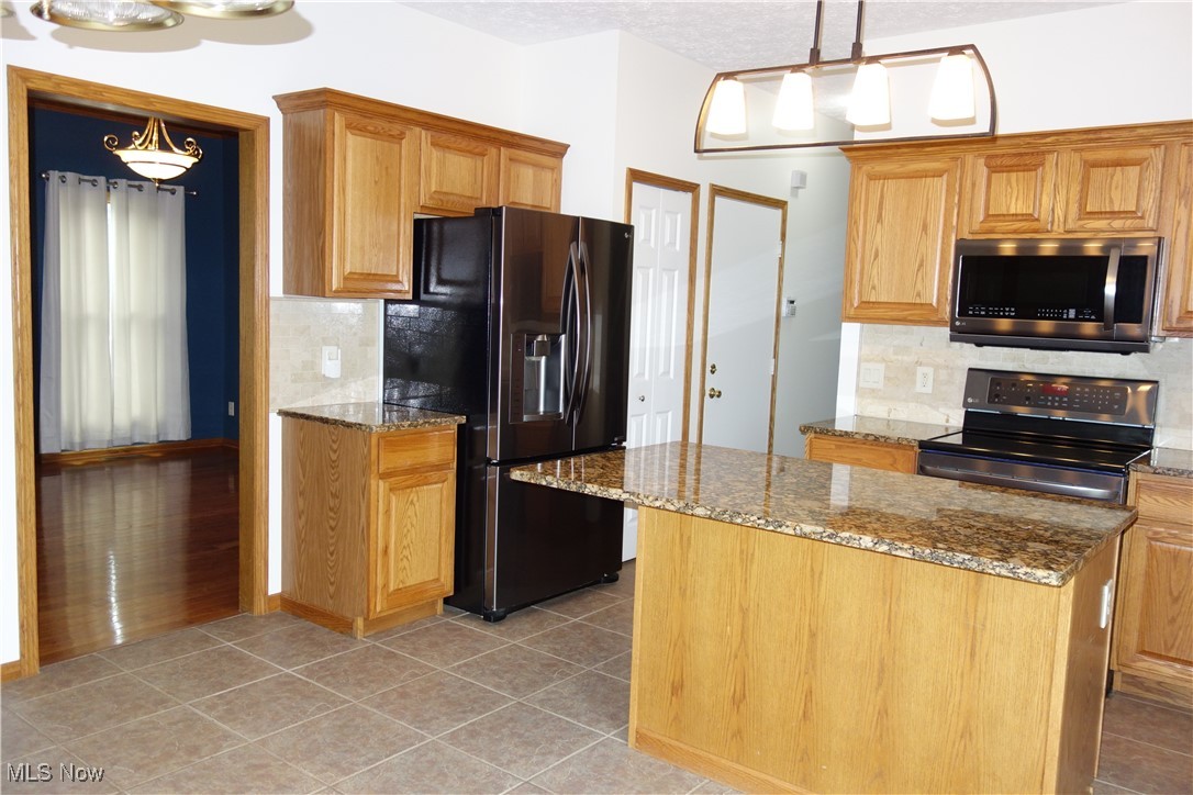 4891 Edson Road Kent, OH 44240 - Photo 18 of 48 Updated since build w/ new ceramic flooring & more