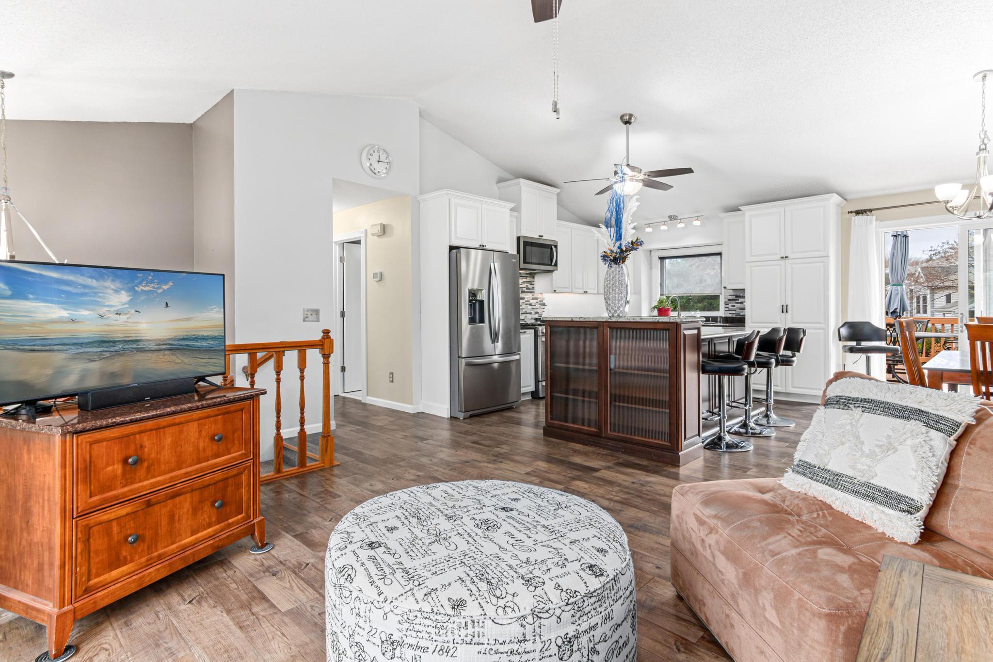 17807 Valley View Road Eden Prairie, MN 55346 - Photo 4 of 34