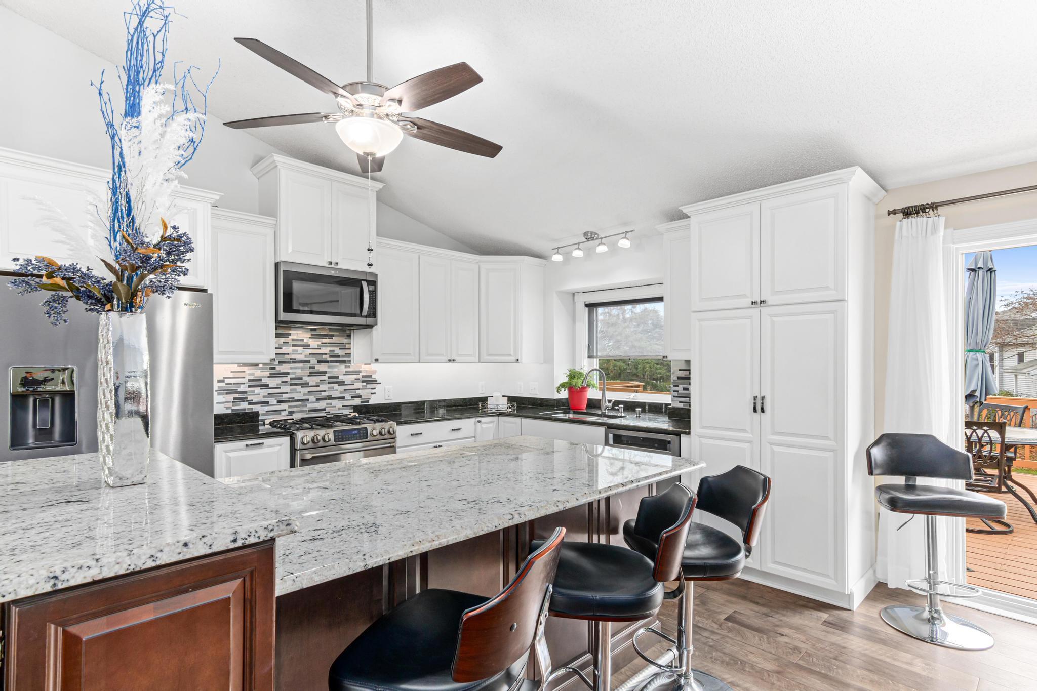 17807 Valley View Road Eden Prairie, MN 55346 - Photo 7 of 34