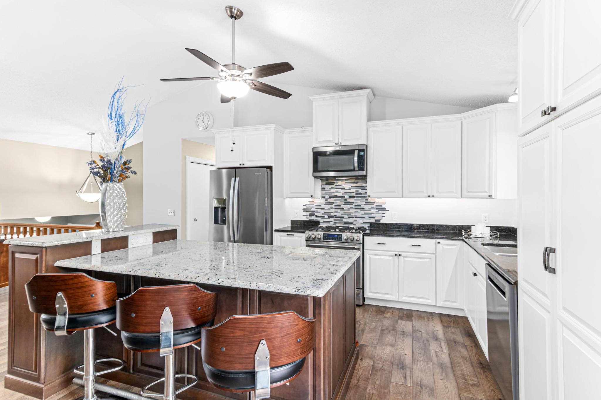 17807 Valley View Road Eden Prairie, MN 55346 - Photo 9 of 34