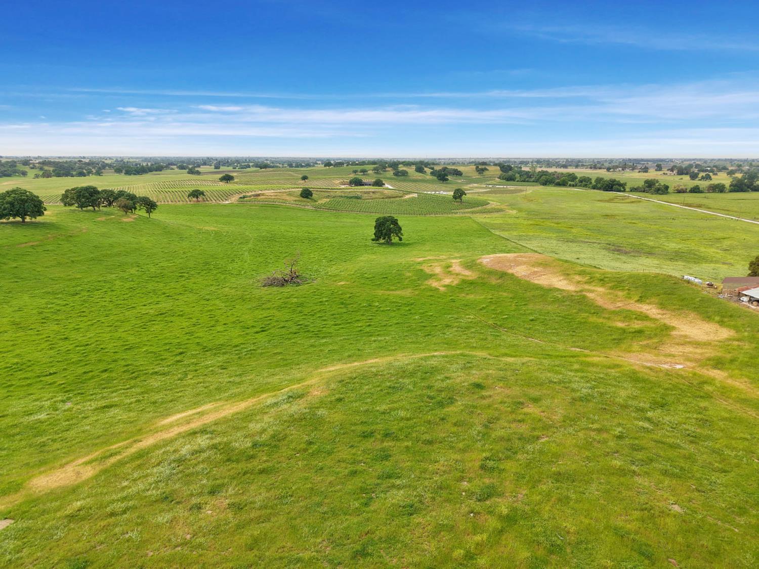 22601 North Johnson Road Clements, CA 95227 - Photo 21 of 39 a view of an ocean from a city