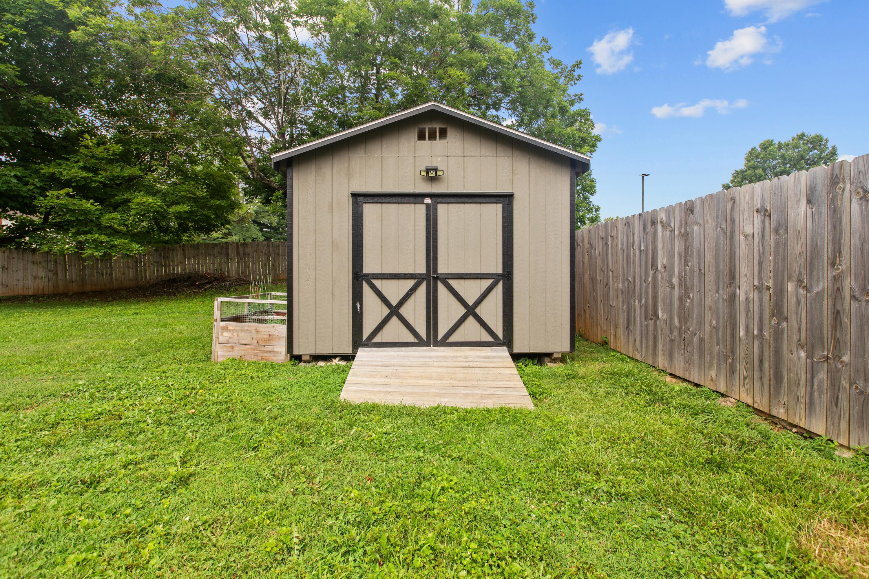 208 Falcon Road Versailles, KY 40383 - Photo 28 of 28 Backyard