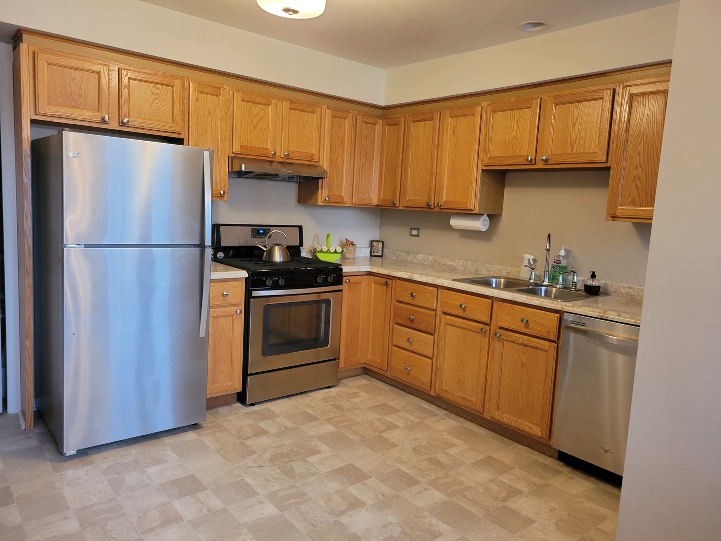 29 East Burlington Street, Unit 2 Riverside, IL 60546 - Photo 2 of 11