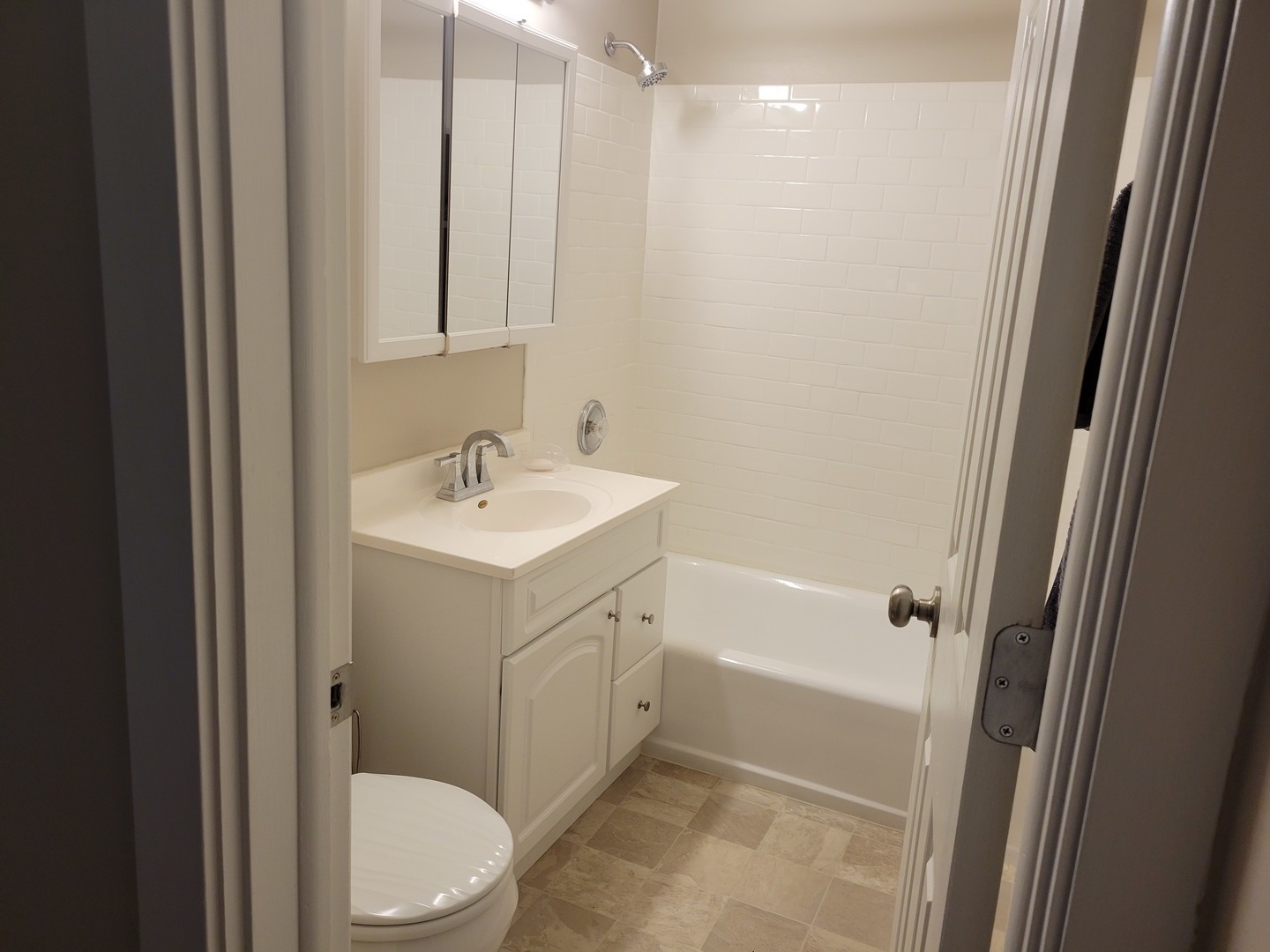 29 East Burlington Street, Unit 2 Riverside, IL 60546 - Photo 11 of 11